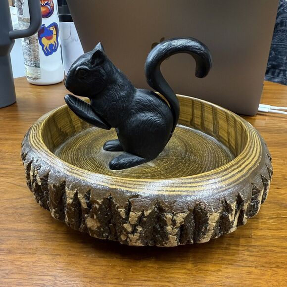 Vintage Cast Iron Squirrel Nut Cracker In Wooden Bark Bowl Nutcracker - Picture 2 of 11